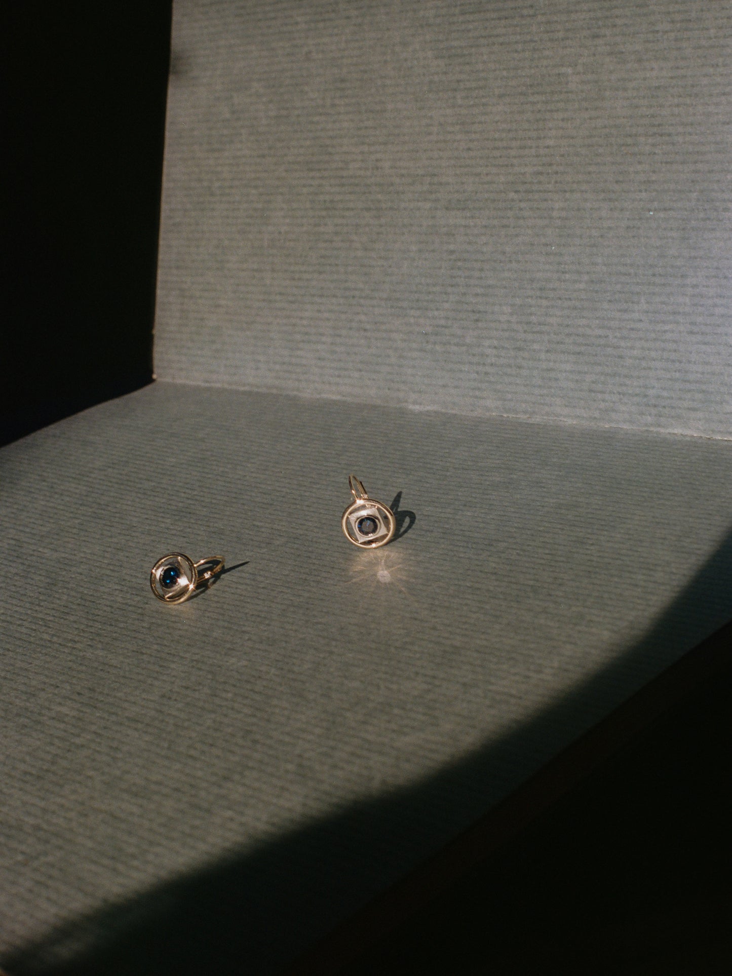 Jardin Earrings (sapphire)