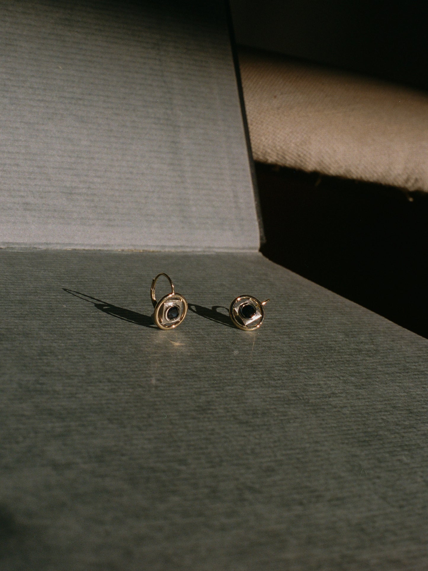 Jardin Earrings (sapphire)