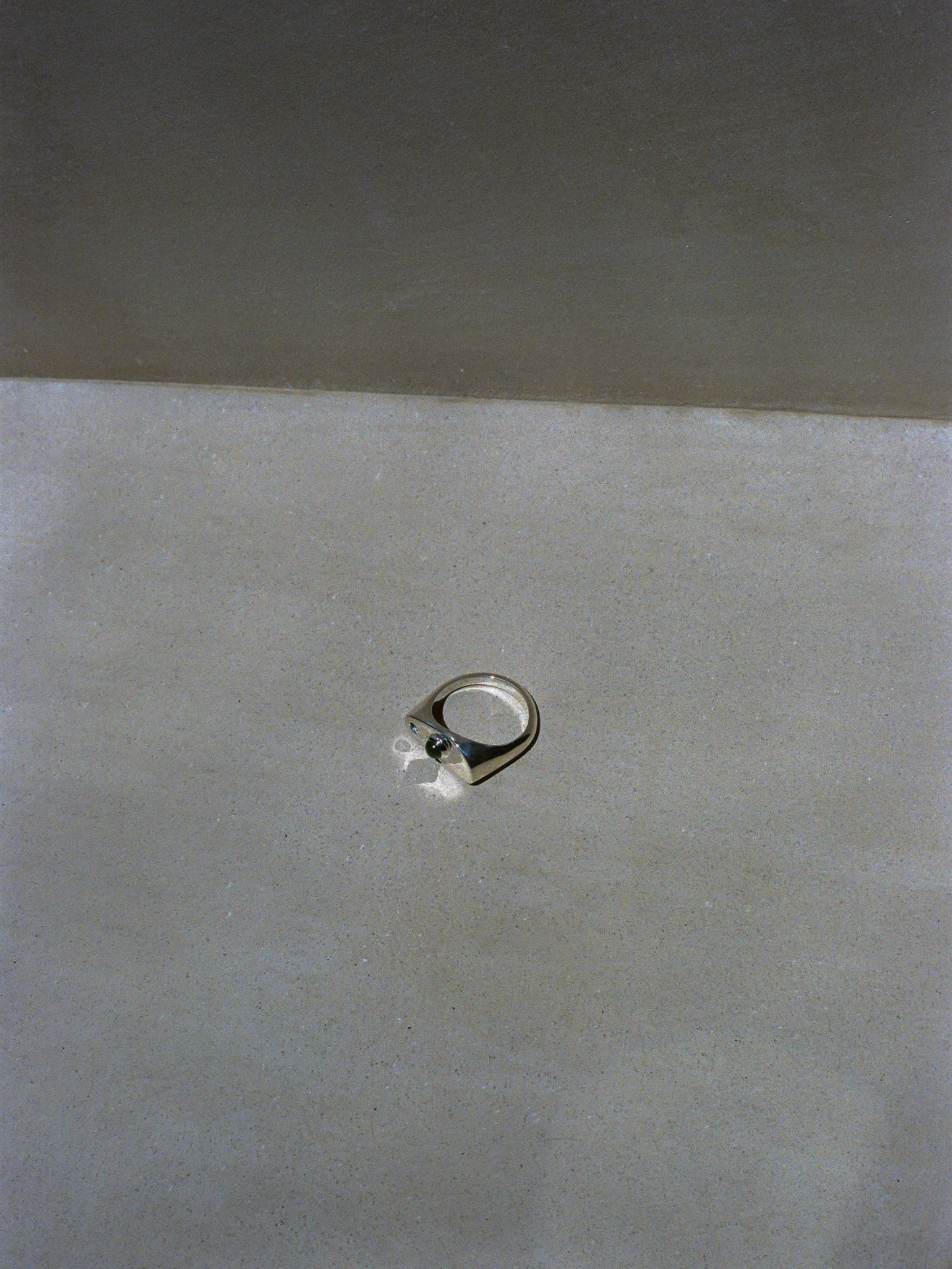 Memphis Ring - sapphire + jade