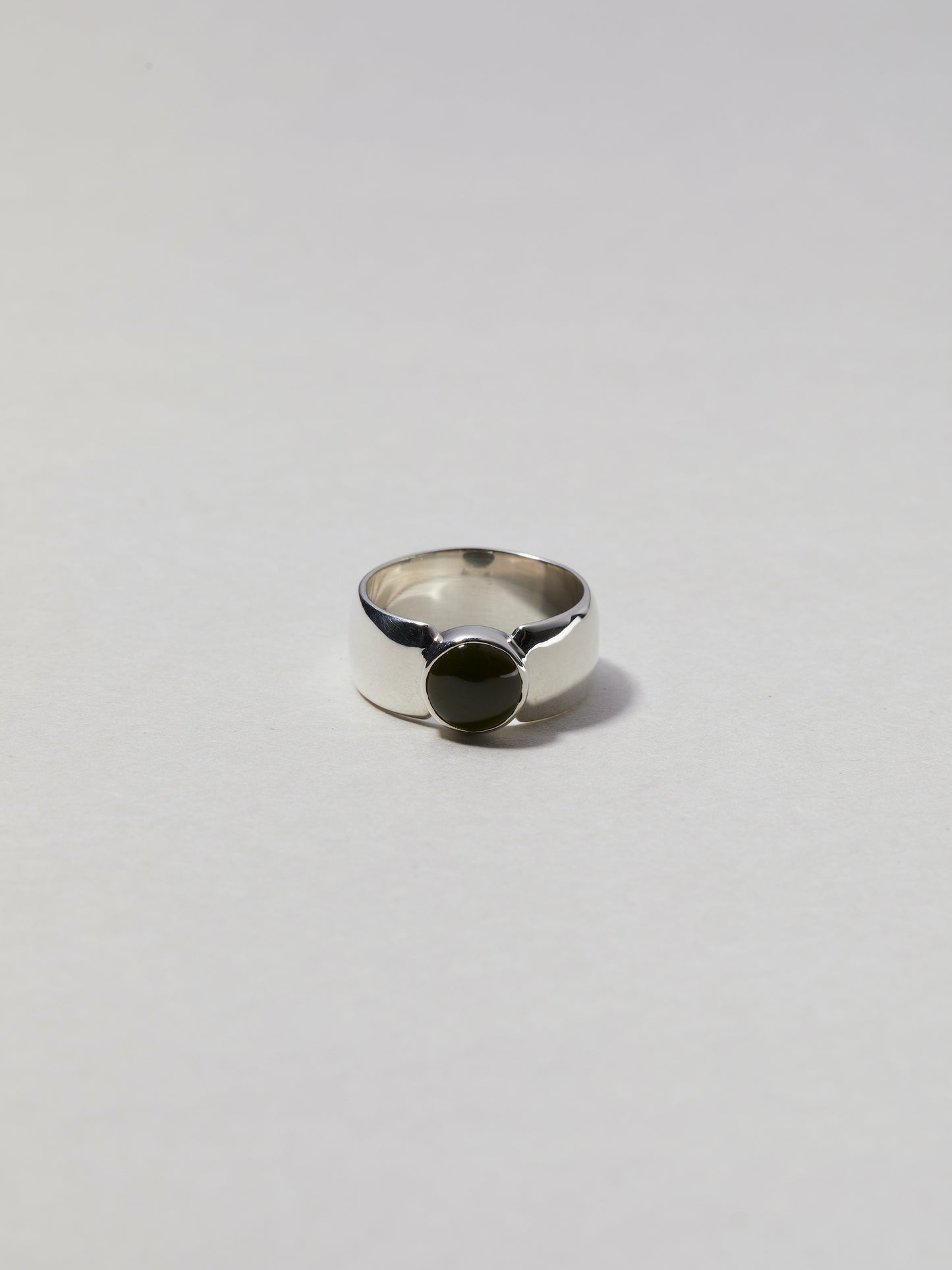 Round Épaule Ring